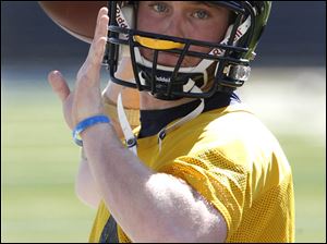 Austin Dantin played in seven games last season for the Rockets. He completed 79 of 119 passes for 962 yards and recorded four touchdowns and four interceptions.