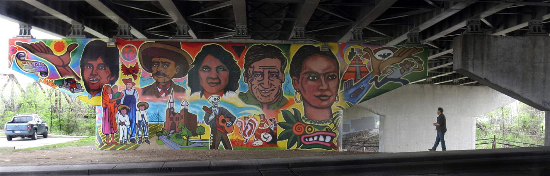 South-Toledo-underpass-becomes-colorful-canvas-2