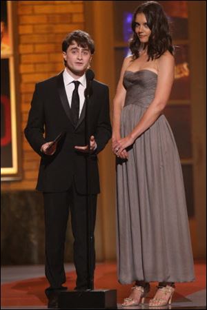 Daniel Radcliff, of Harry Potter fame as well as Broadway performances, and Toledo native actress Katie Homes present an award.