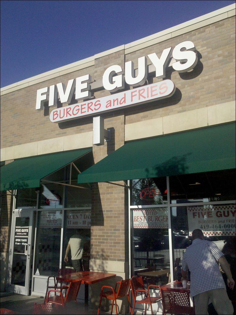 Restaurant Reviews Five Guys Burgers and Fries **** Toledo Blade