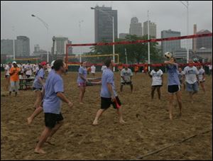 Corporate teams participate in the 19th annual Polly Hylant-Tracy Volleyball Tournament at International Park. <br>
<img src=http://www.toledoblade.com/graphics/icons/photo.gif> <font color=red><b>VIEW GALLERY:</b></font> <a href=