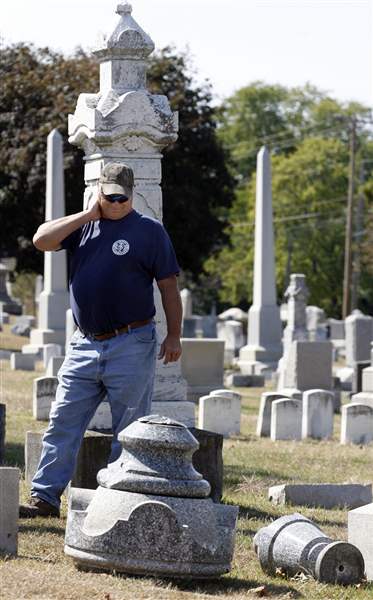 Crews-restore-Clyde-cemetery-hit-by-vandals