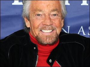 During three decades as an independent producer, Stephen J. Cannell distinguished himself as a rangy, outgoing chap with a trim beard who was generally identified with action dramas full of squealing tires and tough guys trading punches.