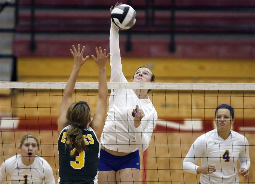 St-Ursula-Notre-Dame-will-meet-for-City-volleyball-title