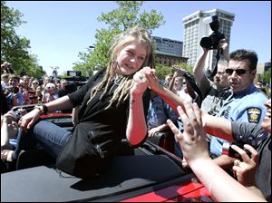 Crystal Bowersox, who became ‘American Idol' runner-up, returned to her hometown and was honored by a parade downtown.