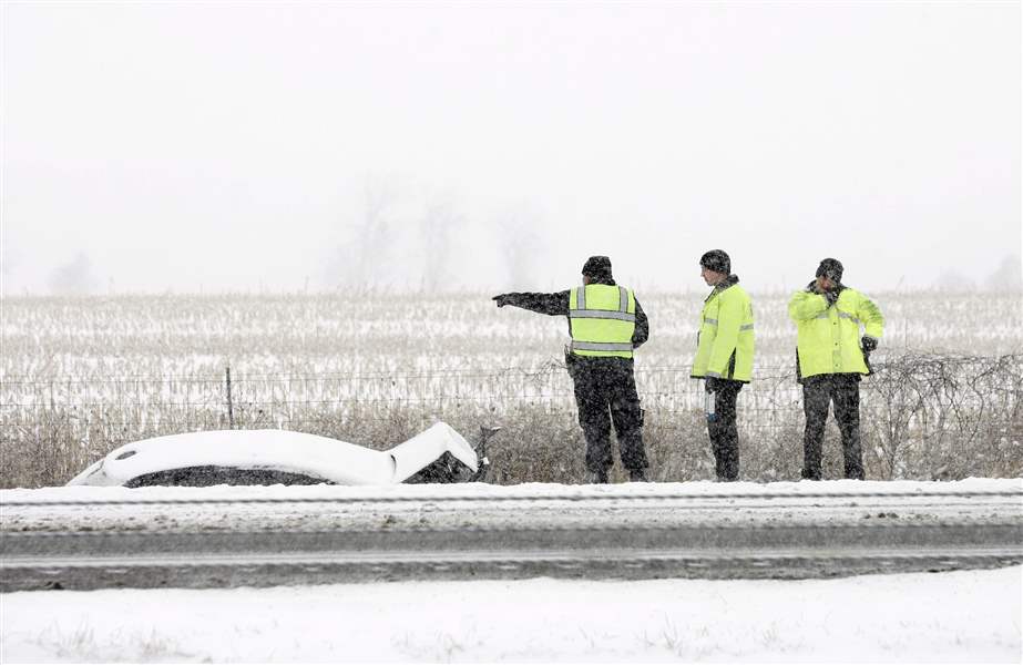 State-trooper-injured-in-weather-related-crash