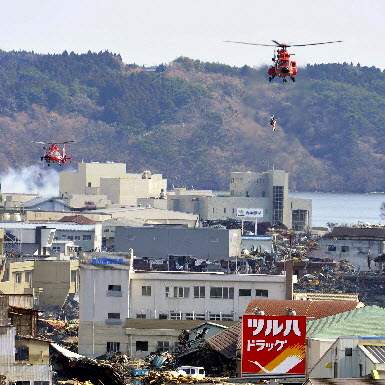 Japan-Aftermath-Kesennuma-fire-department-helicopters