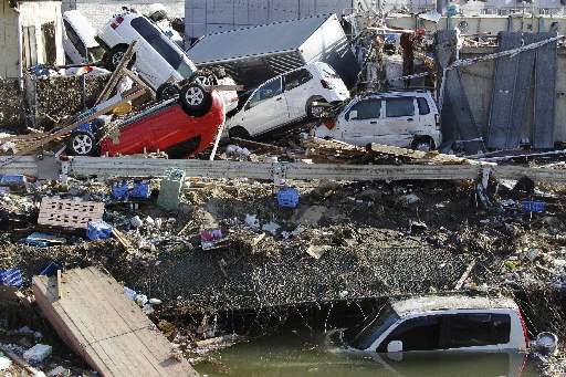 Japan-Aftermath-Sendai-Port-vehicles