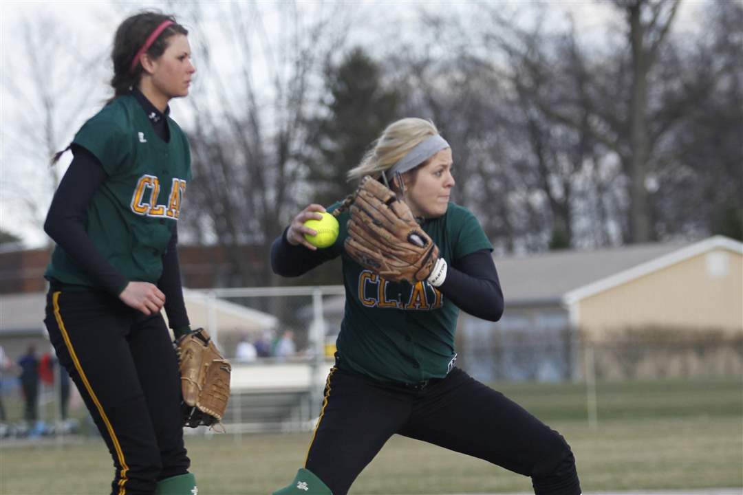 Notre-Dame-Clay-softball-Brooke-Thompson-Cassi-Laberdee