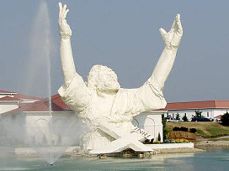 Ohio 'Touchdown Jesus' destroyed by lightning to be replaced with giant