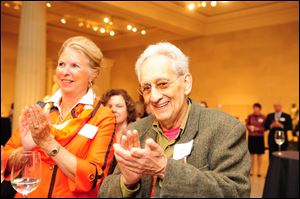 Barb Cutillo, left, with Frank Stella at The Toledo
Museum of Art.