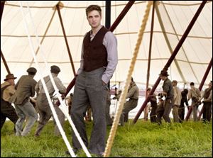 In ‘Water for Elephants,” Robert Pattinson plays a veterinary student who takes a job with a Depression-era circus.