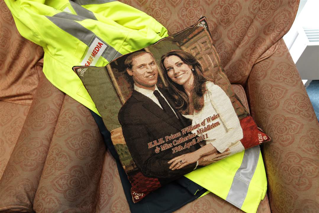 Royal-Wedding-Memorabilia-Pillow