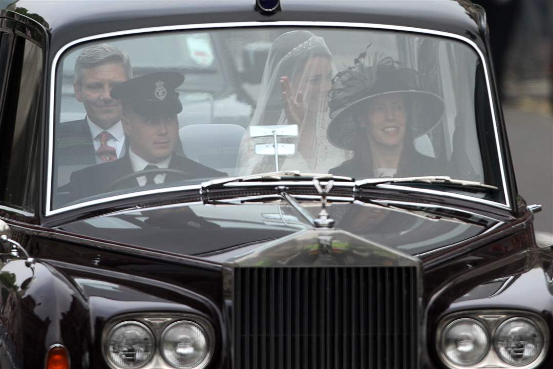 Royal-Wedding-Day-Kate-Middleton-Michael-Middleton-car
