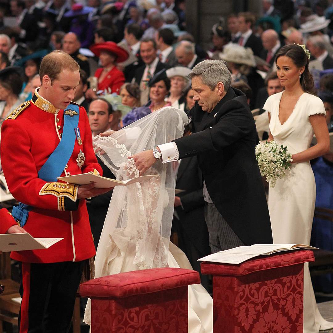 Royal-Wedding-Day-father-veil