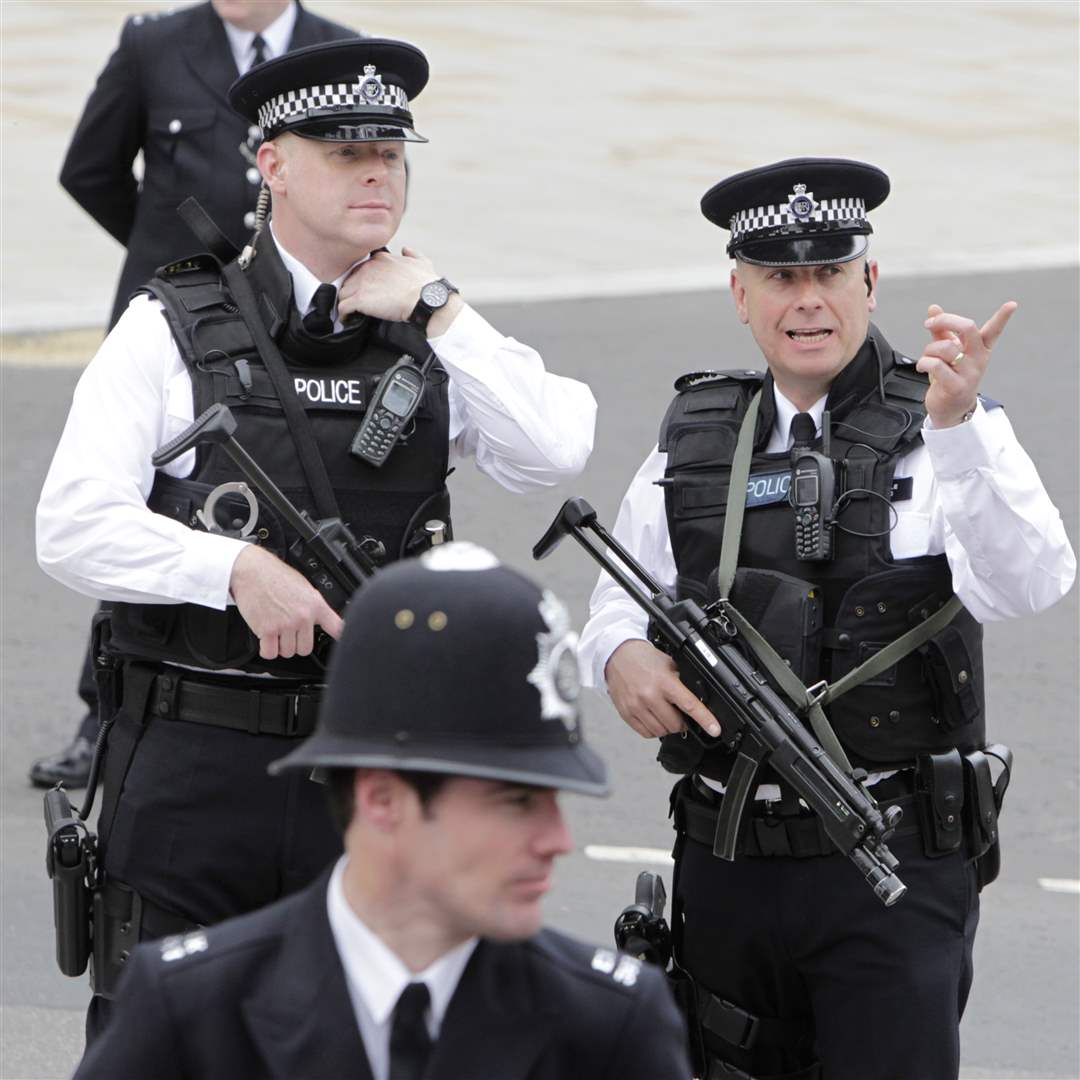 Royal-Wedding-Day-police-security