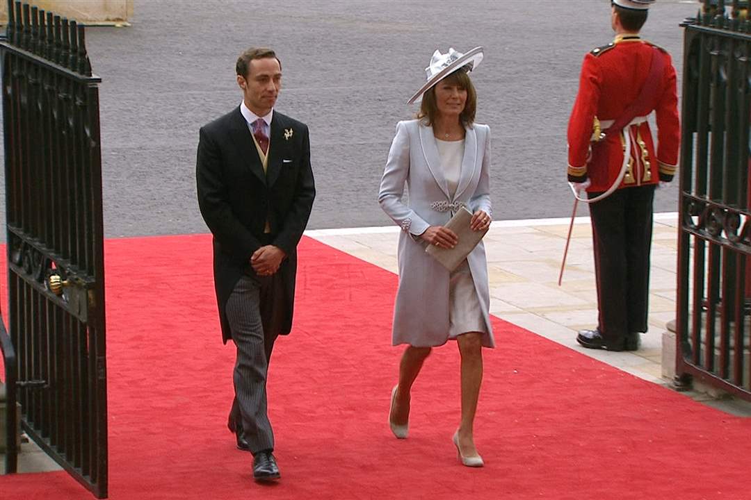 Royal-Wedding-Day-Carole-Middleton-James-Middleton-arrive