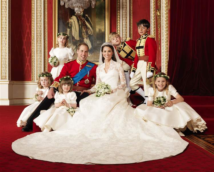 royal-wedding-party-throne-room-duke-and-duchess-of-cambridge