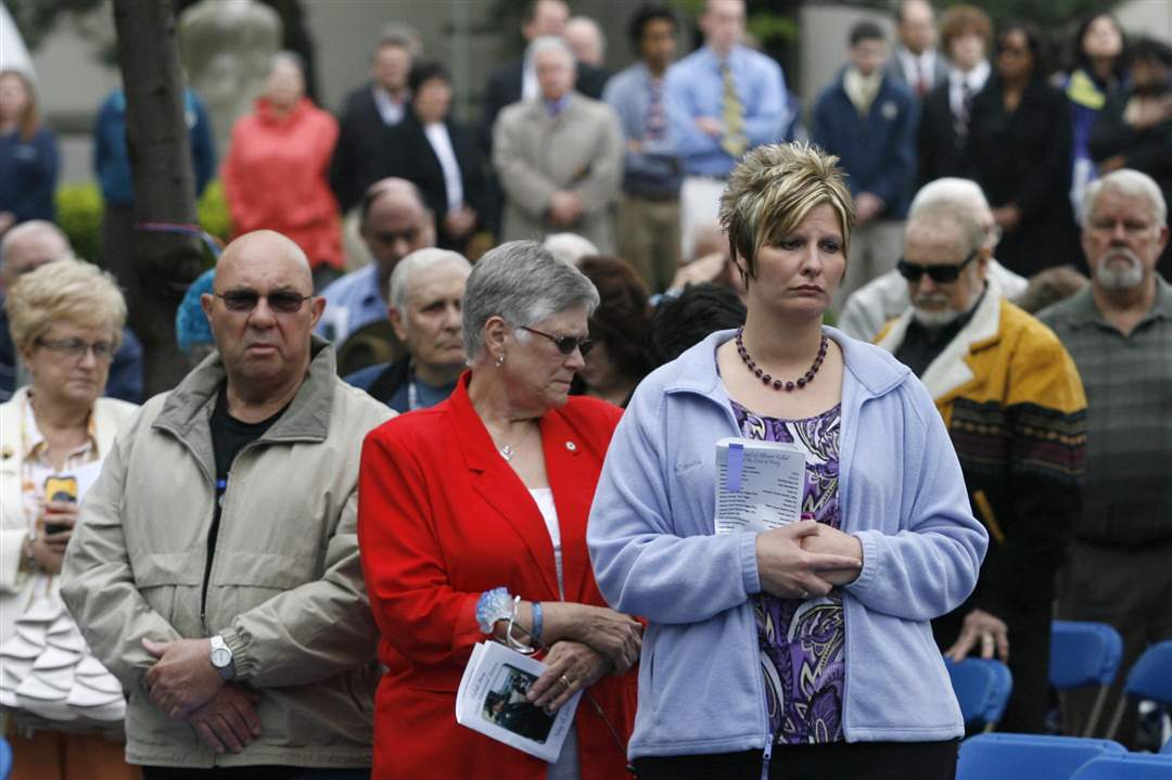 Toledo-Police-Memorial-Robert-Flory-Connie-Flory-Amber-Flory