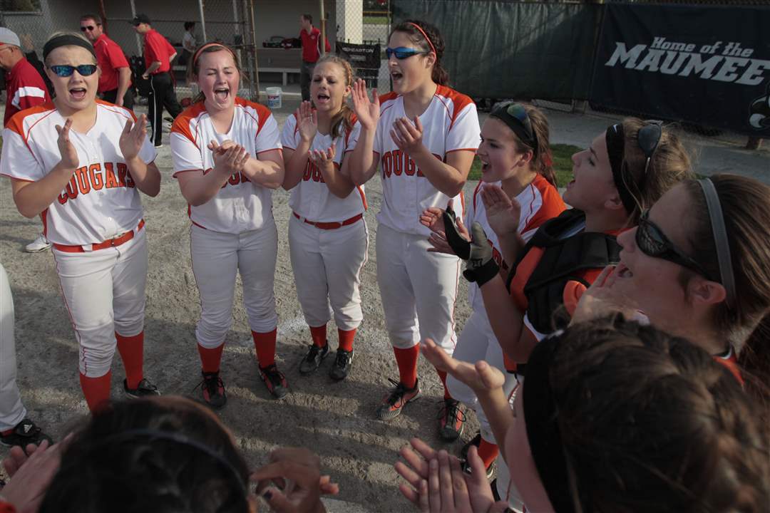 Southview-Central-Catholic-district-softball-final-15