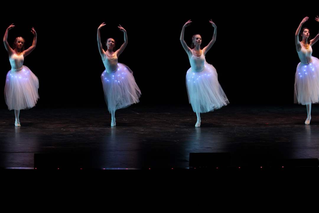 Toledo-School-Arts-ballet-Into-the-Light