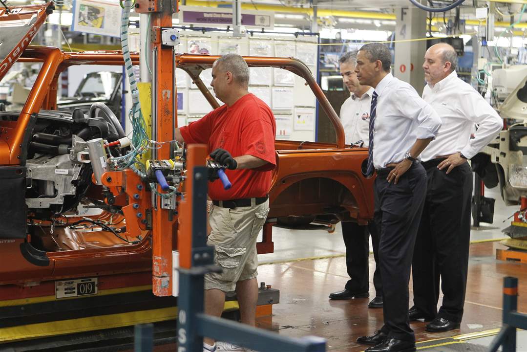 President-Obama-Jeep-Assembly-line-workers