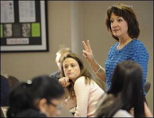 Clara Sale-Davis, director of the Benwood Initiative for Public Education Foundation, addresses fifth-grade teachers who gathered to swap advice on test preparation.