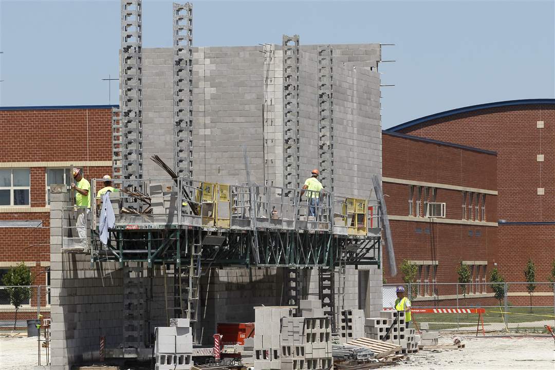 Construction-of-the-new-Lake-High-School