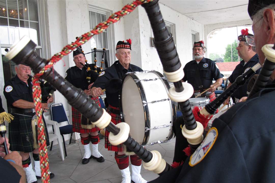 Mills-Race-Pipes-Drums