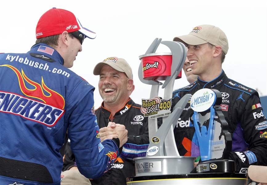 Denny-Hamlin-Kyle-Busch-Joe-Gibbs-Racing-victory