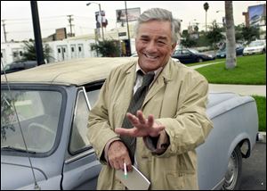 Actor Peter Falk hams it up while shooting 