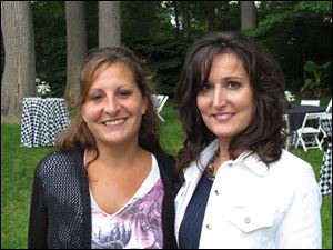 Sarah Guran and sister Tracy Guran at Toledo Botanical Garden.