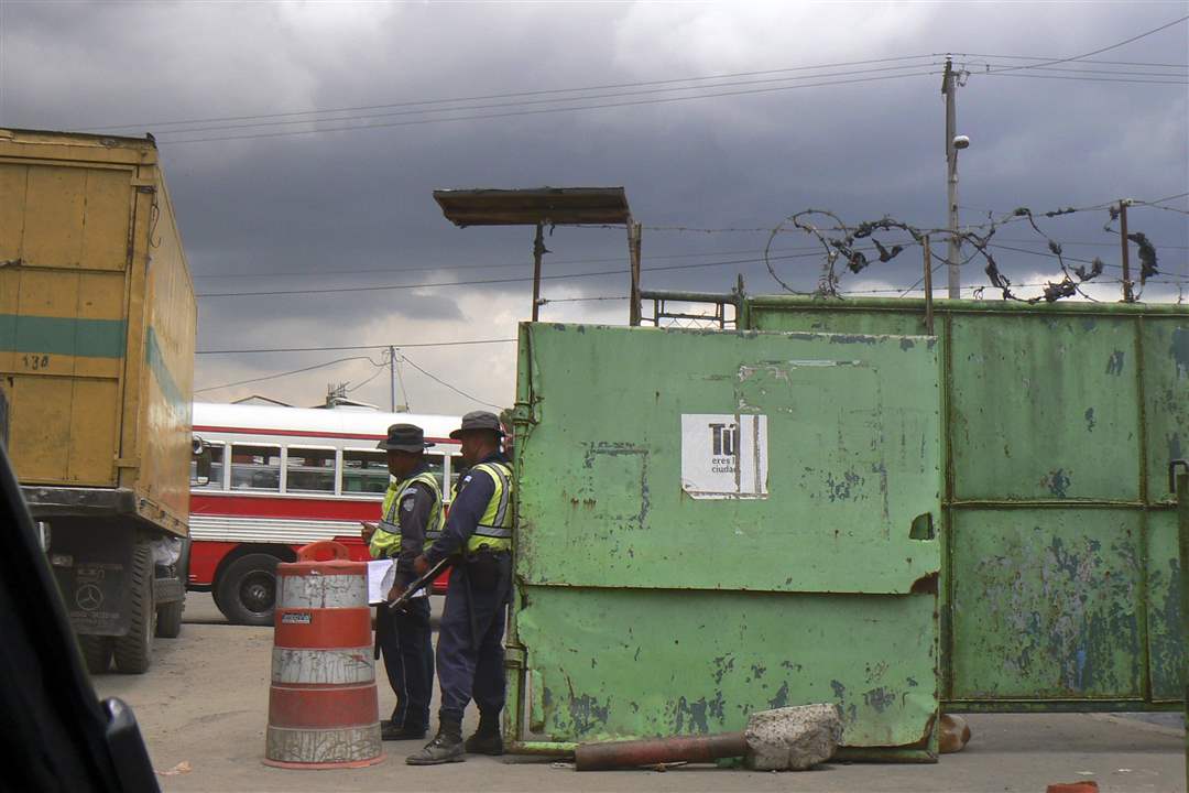 Guatemala-dump-entrance