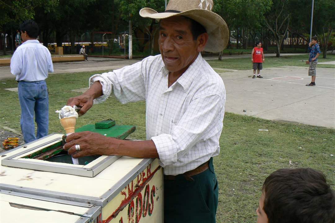 Guatemala-ghetto-ice-cream-vendor