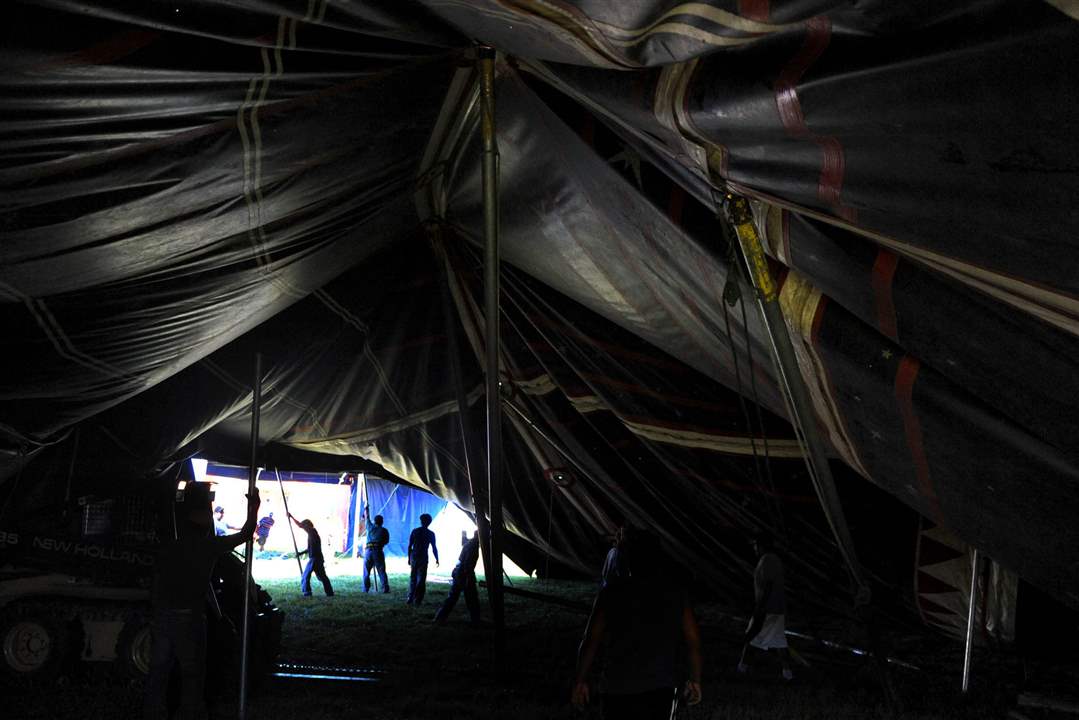 KM-Circus-tent