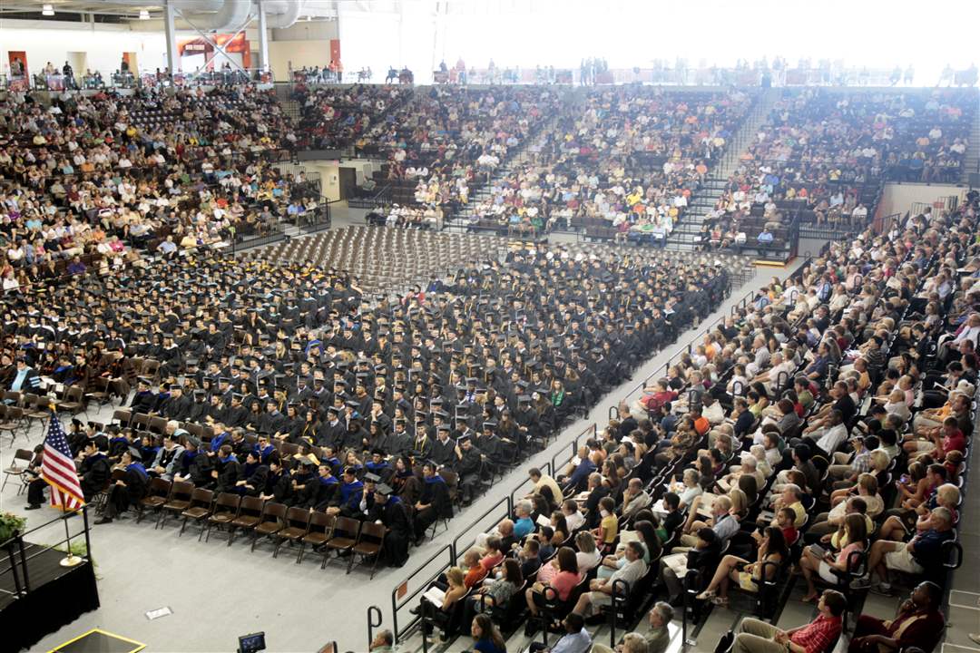 Crowd-sits-in-Stroh-Center-for-commencement