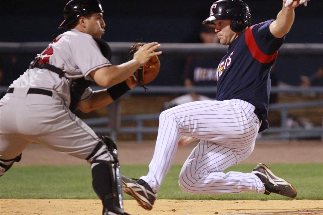 Hens-Indians-Scott-Thorman-Jason-Jaramillo