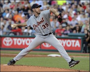 Detroit Tigers starting pitcher Justin Verlander throws to the Cleveland Indians in the second inning of a baseball game in Cleveland on Thursday, Aug. 11, 2011. (AP Photo/Amy Sancetta) 
s6 12s6verlander color 3.94