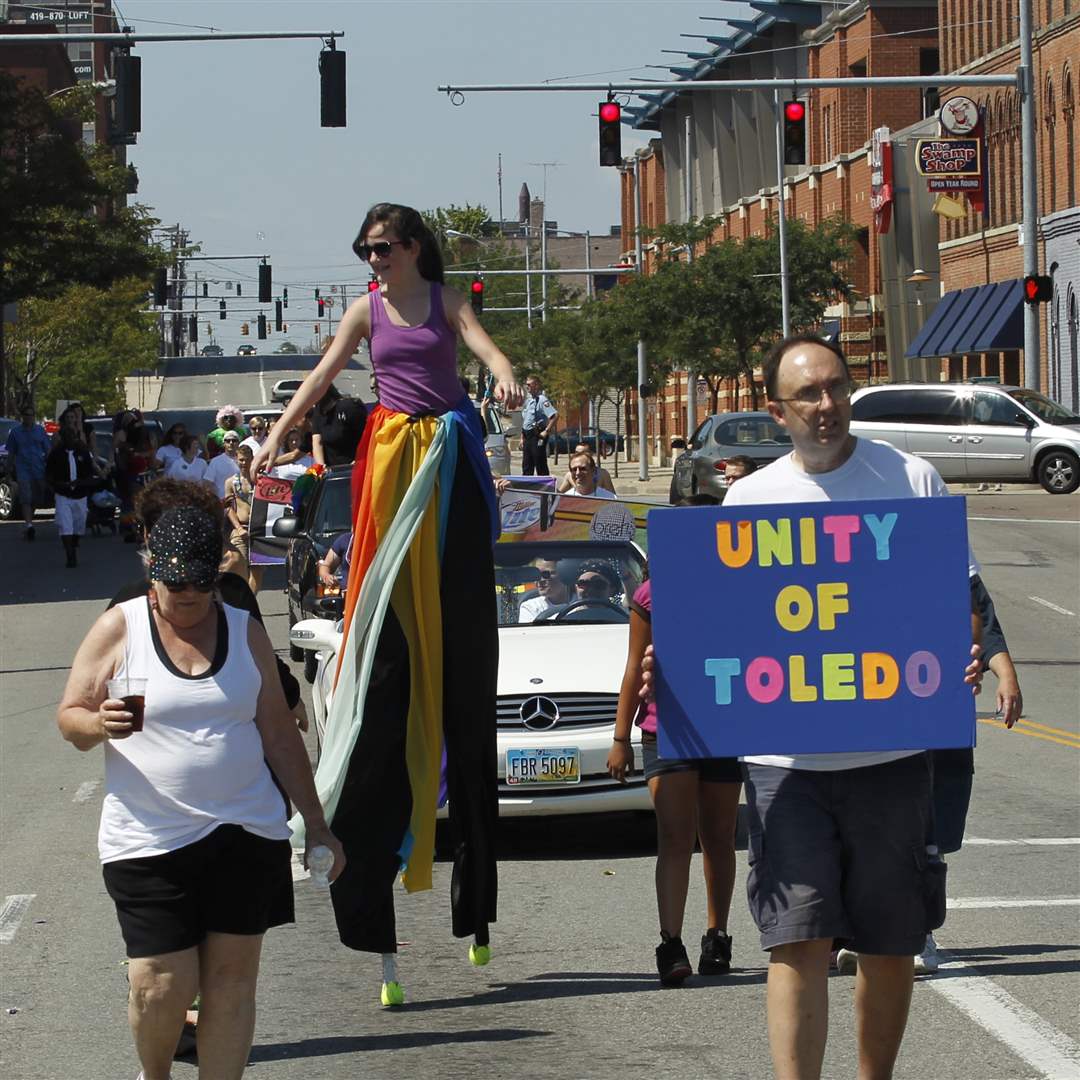 Downtown-Toledo-Gay-Pride-parade-marchers