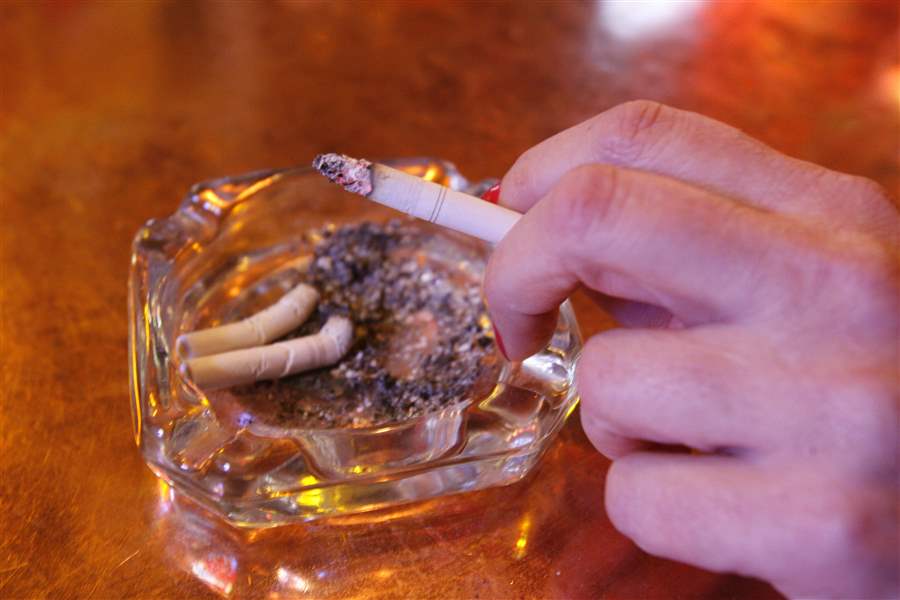 stock-art-cigarette-ashtray-smoking