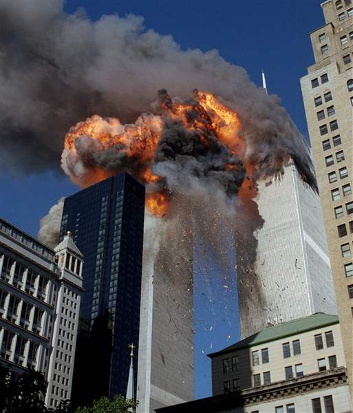 WTC-smoke-flames-debris