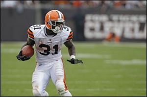 Cleveland Browns running back Montario Hardesty is expected to share the rushing load with Peyton Hillis after playing well against Miami.
