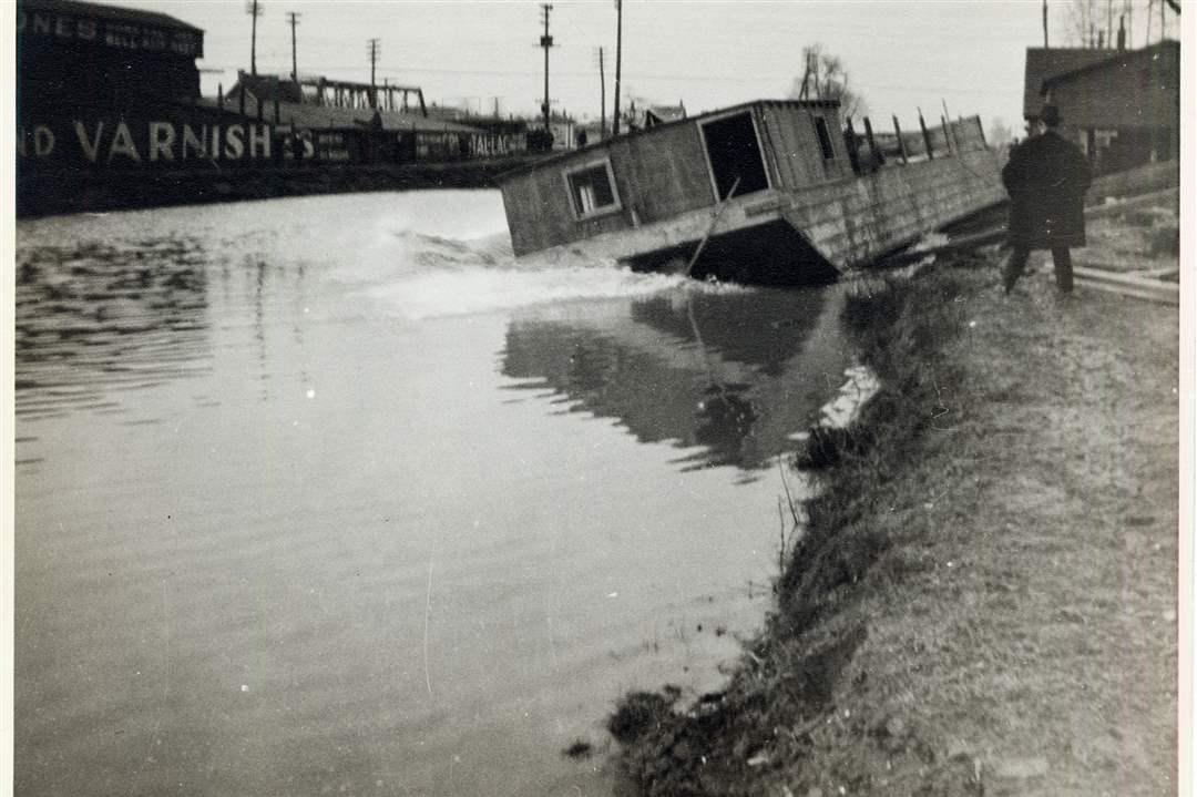 Mag-canal-boat-launch