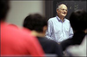 Thomas Sargent, 68, a professor at Princeton University, teaches a class in Princeton, N.J.