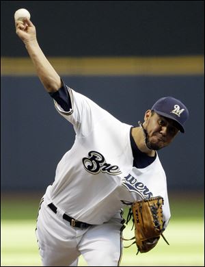 Right-hander Yovani Gallardo has been the Brewers' only consistent starter in postseason, with an impressive 0.86 ERA in 21 innings.
