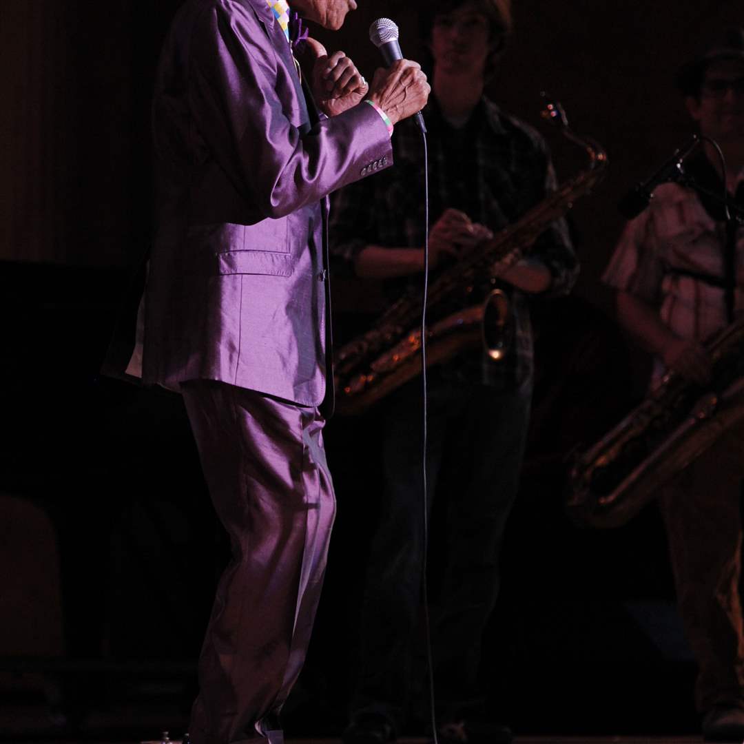 Legendary-jazz-vocalist-Jon-Hendricks-performs