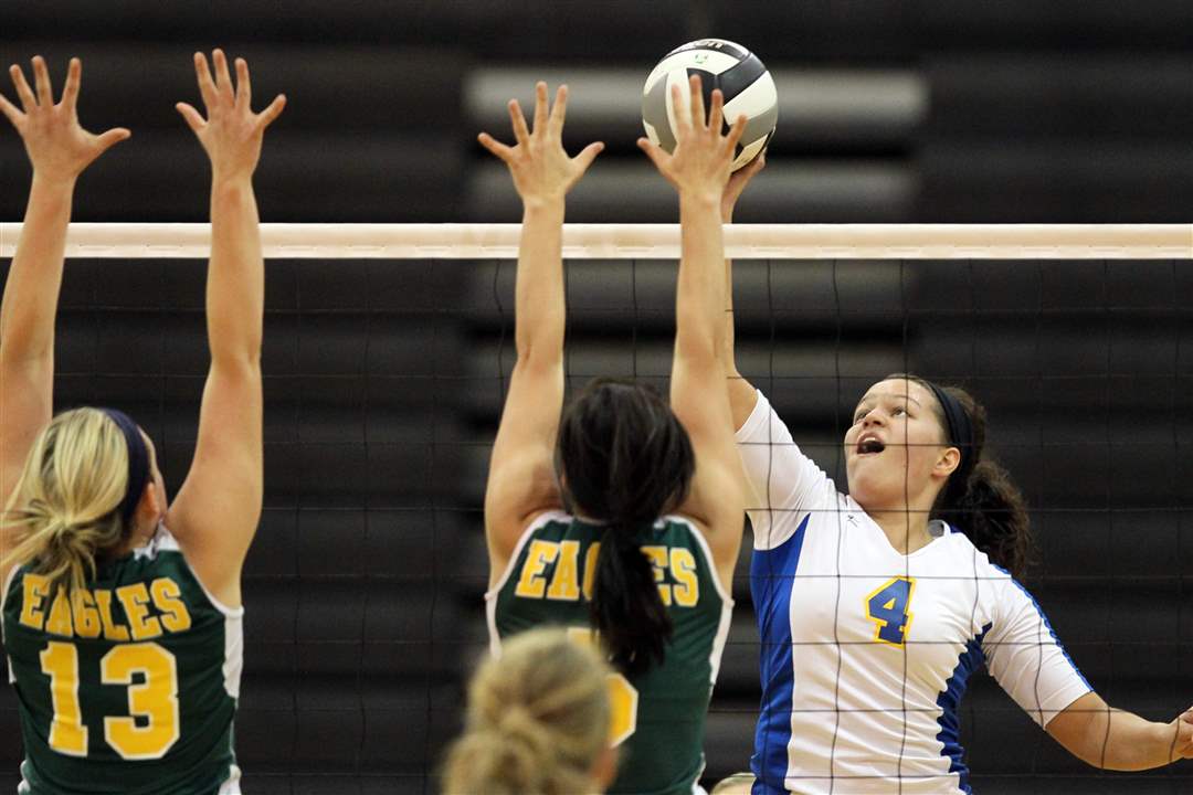 St-Ursula-s-Erin-William-tips-on-Clay-blocker-Mallory-Mottmiller-and