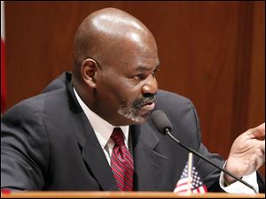 Mike Bell, the only big-city Ohio mayor to support Senate Bill 5, says administrators, not contracts, should dictate staffing levels.