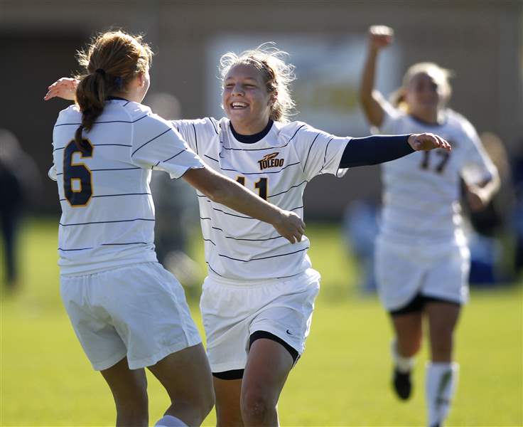 UT beats Buffalo in women's soccer semifinal - The Blade UT beats Buffalo in women's soccer semifinal - The Blade