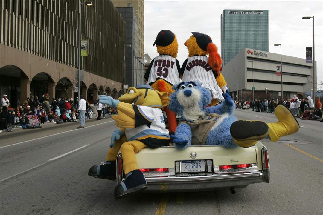 The-Toledo-Sports-mascots-ride-together